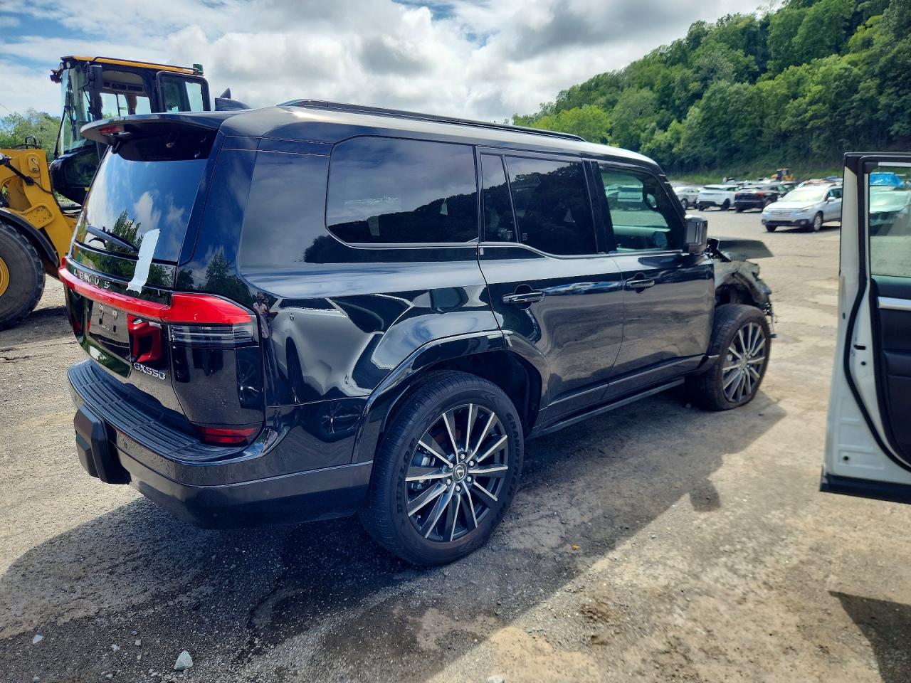 2025 Lexus Gx VIN JTJVBCDX4S5052209 COPART salvage auction — Front End, NJ - CERT OF TITLE-SALVAGE, sold $43,750 on 2026-08-11 (photo 3)
