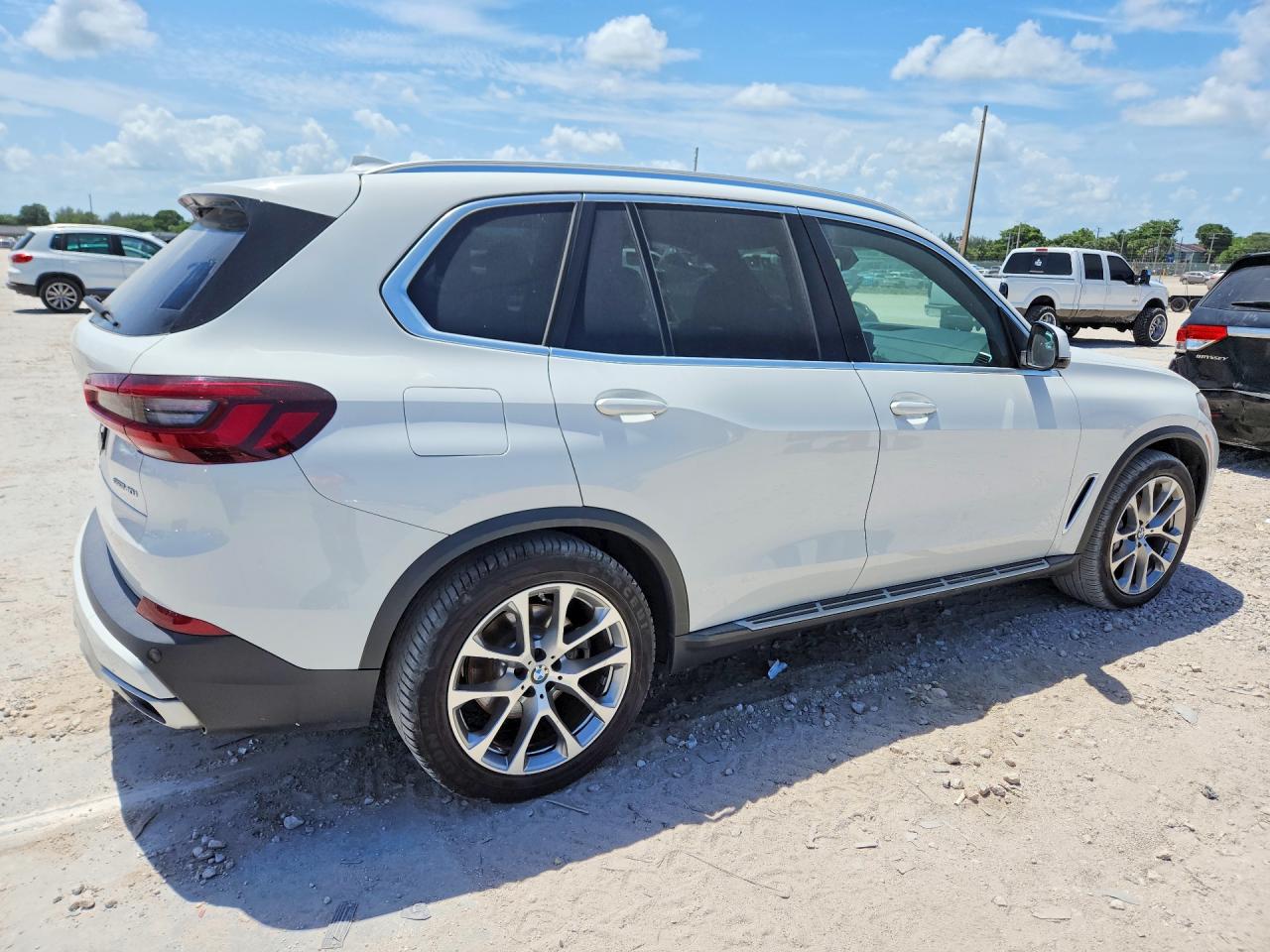 2022 BMW X5 VIN 5UXCR4C00N9K13599 COPART salvage auction — Minor Dent/Scratches, FL - CERTIFICATE OF TITLE, sold $23,800 on 2026-08-14 (photo 3)