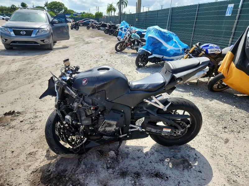 2020 Honda Cbr VIN JH2PC4087LK400026 COPART salvage auction — FRONT END, Fl - Certificate Of Destruction, sold $15 on 2026-07-30 (photo 3)