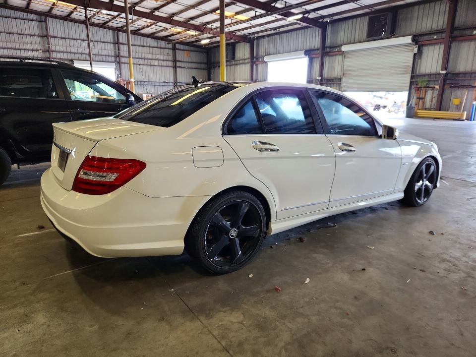 2012 Mercedes-benz C class VIN WDDGF4HB4CR218622 COPART salvage auction — MECHANICAL, Fl - Certificate Of Title, sold $450 on 2026-08-05 (photo 3)
