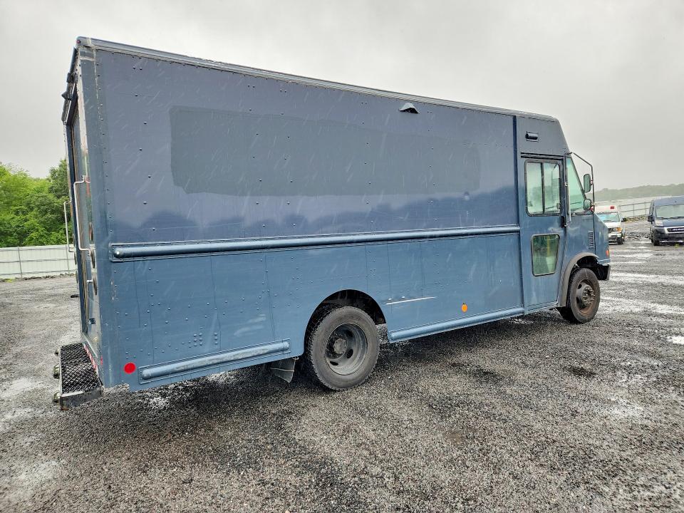 2020 Ford F59 VIN 1F65F5KN1L0A11526 COPART salvage auction — MINOR DENT/SCRATCHES, MA - CERTIFICATE OF TITLE, sold $20,750 on 2026-07-14 (photo 3)