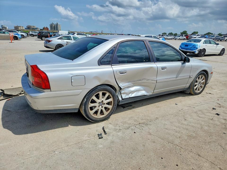 2005 Volvo S80 VIN YV1TS592851413501 COPART salvage auction — SIDE, LA - CERT OF TITLE-SALVAGE, sold $450 on 2026-08-12 (photo 3)