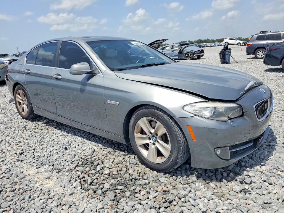 2011 BMW 5 series VIN WBAFR1C52BC260024 COPART salvage auction — REAR END, Fl - Cert Of Title Slvg Rebuildable, sold $425 on 2026-07-31 (photo 4)
