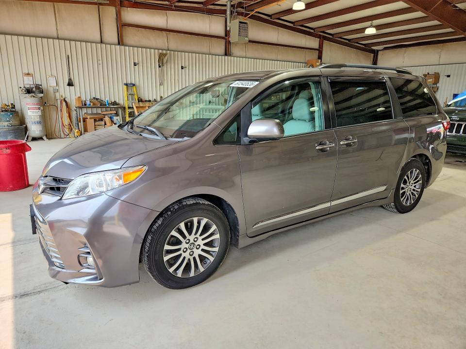 2018 Toyota Sienna VIN 5TDYZ3DC2JS944783 COPART salvage auction — FRONT END, MD - CERTIFICATE OF TITLE, sold $5,200 on 2026-07-24 (photo 1)