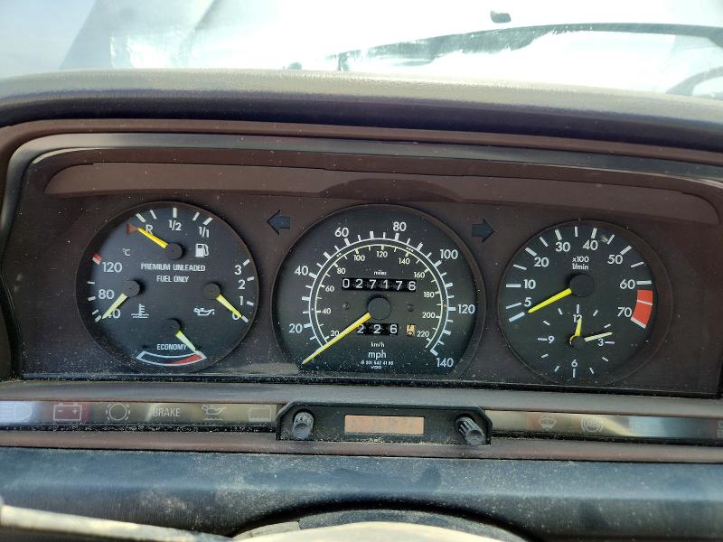 1989 Mercedes-benz 190 VIN WDBDA29D3KF624910 COPART salvage auction — NORMAL WEAR, CA - DIS/DLR/EXP ONLY CLEAN TITLE, sold $4,500 on 2026-07-29 (photo 9)