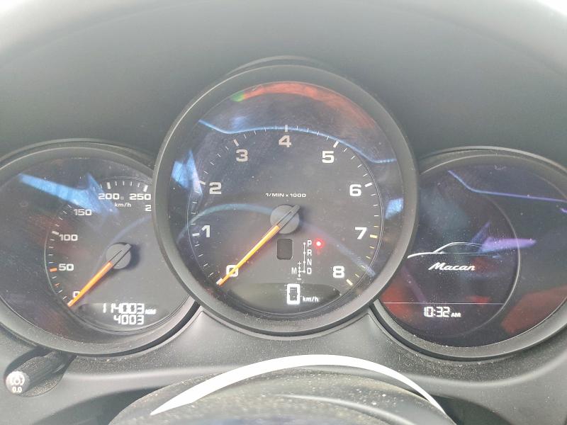 2018 Porsche Macan VIN WP1AA2A52JLB17164 COPART salvage auction — FRONT END, Qc - Gravement Accidente, sold $8,100 on 2026-08-25 (photo 9)