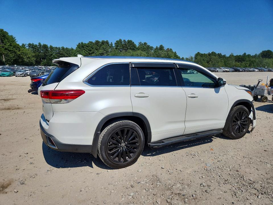 2018 Toyota Highlander VIN 5TDDZRFH0JS827567 COPART salvage auction — FRONT END, Ma - Cert Of Title-Salvage, sold $500 on 2026-07-27 (photo 3)