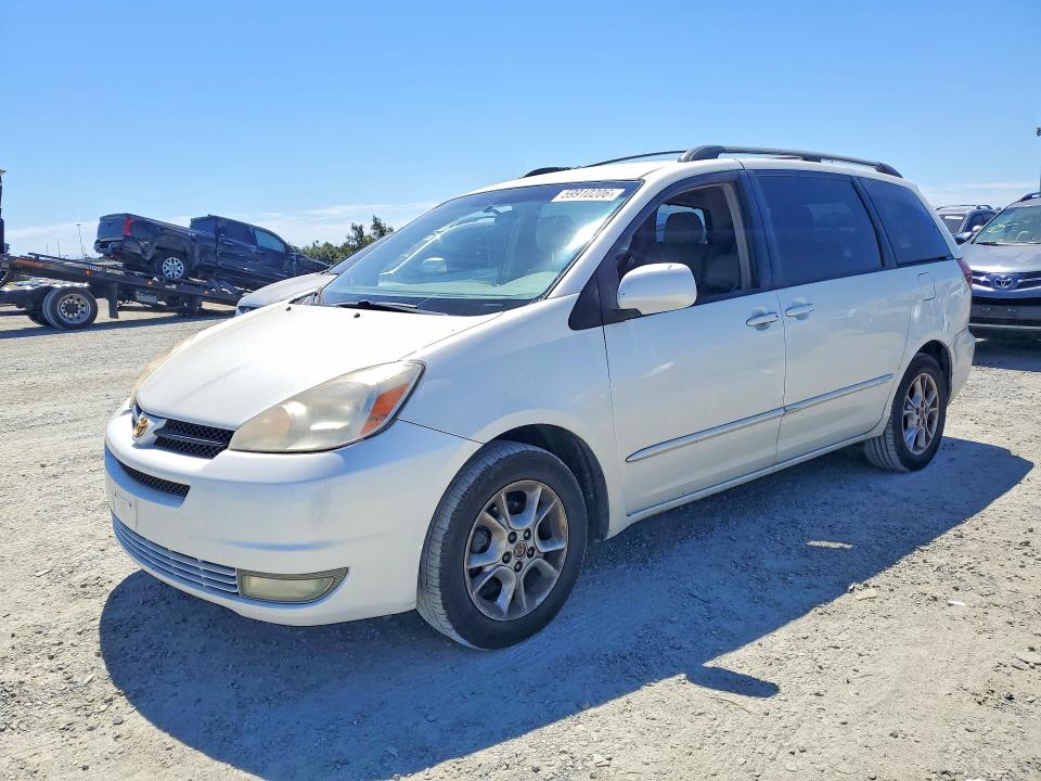2005 Toyota Sienna VIN 5TDZA22C65S365469 COPART salvage auction — MINOR DENT/SCRATCHES, CA - DIS/DLR/EXP ONLY CLEAN TITLE, sold $600 on 2026-07-09 (photo 1)