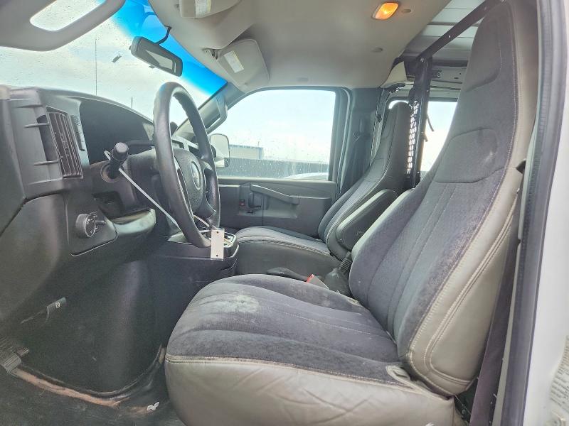 2027 Chevrolet Express VIN 1GCWGAFG5J1907578 COPART salvage auction — MINOR DENT/SCRATCHES, Fl - Certificate Of Title, sold $2,400 on 2026-07-27 (photo 7)
