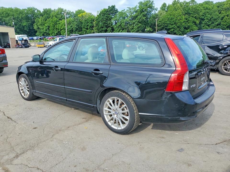 2010 Volvo V50 VIN YV1382MW2A2532317 COPART salvage auction — ROOF, Ny - Mv-907A Salvage Certificate, sold $475 on 2026-08-04 (photo 2)