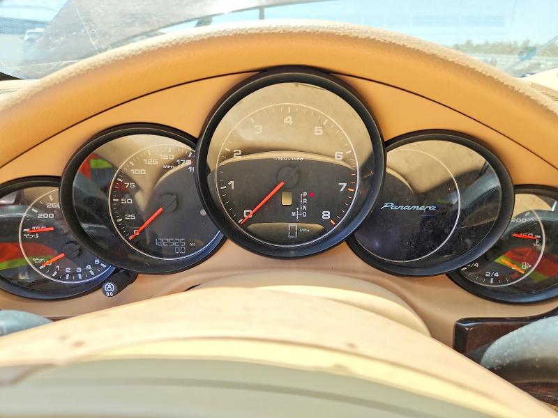 2014 Porsche Panamera VIN WP0AA2A76EL014077 COPART salvage auction — MINOR DENT/SCRATCHES, Salvage Title, sold $2,550 on 2026-07-27 (photo 9)