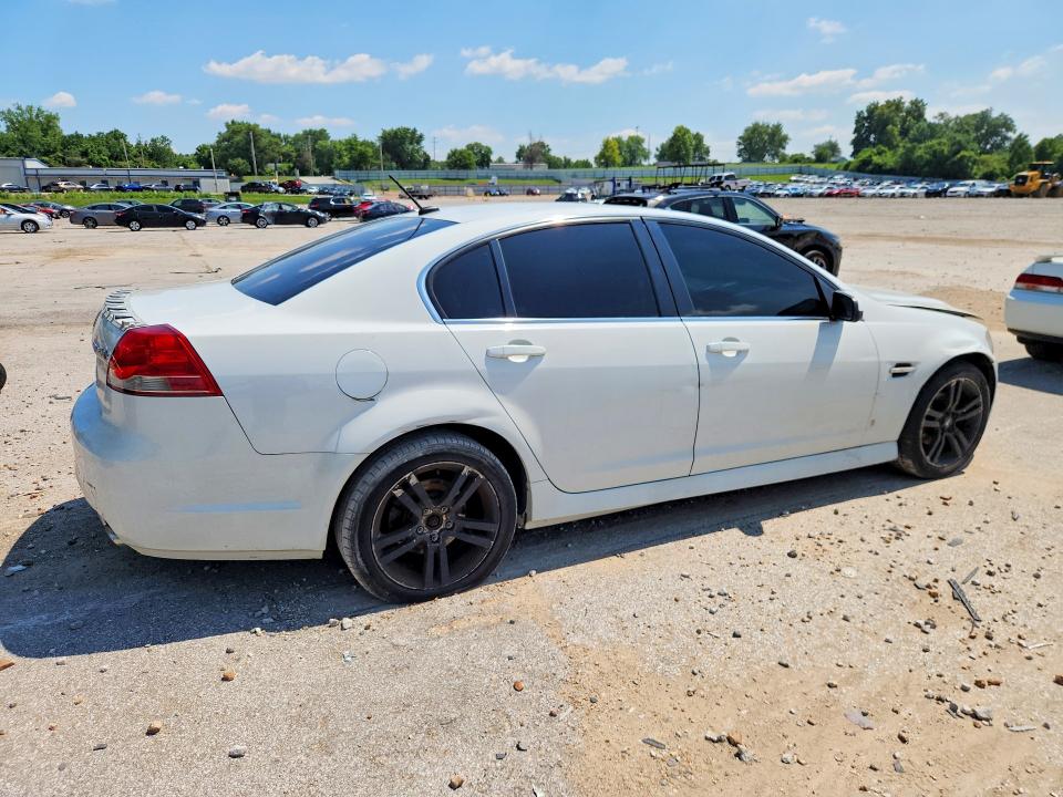 2008 Pontiac G8 VIN 6G2ER57718L130933 COPART salvage auction — FRONT END, Mo - Certificate Of Title, sold $575 on 2026-07-24 (photo 3)