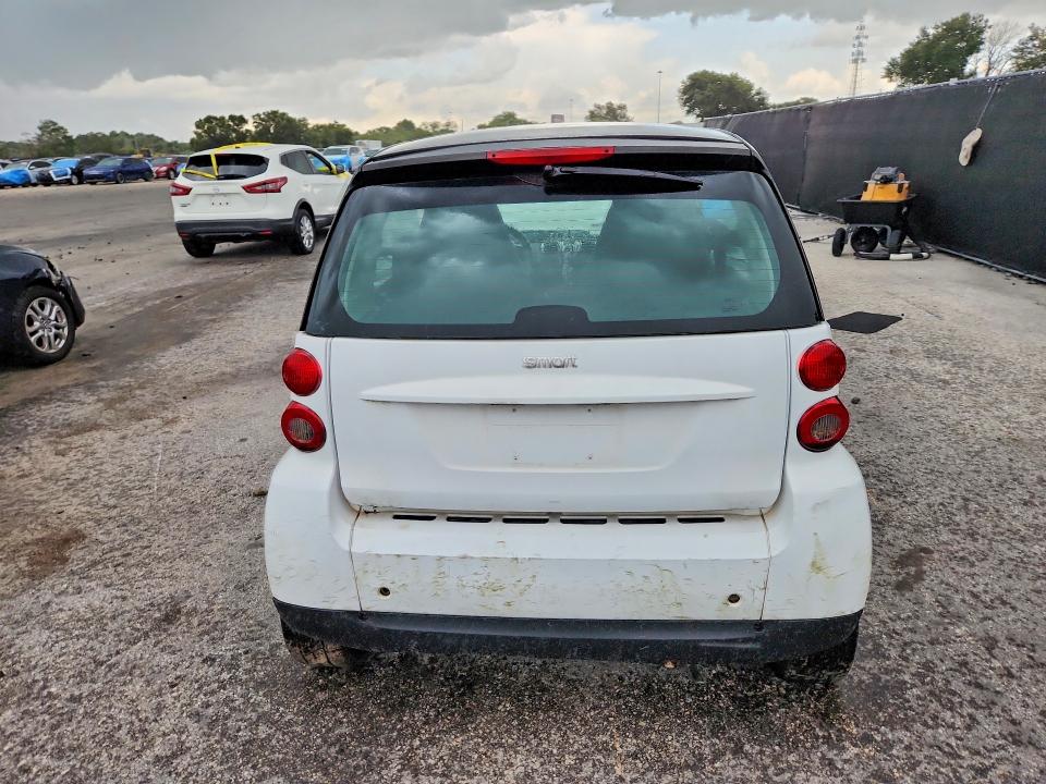 2009 Smart Fortwo VIN WMEEJ31X39K210210 COPART salvage auction — MINOR DENT/SCRATCHES, FL - CERTIFICATE OF TITLE (P), sold $900 on 2026-07-23 (photo 6)