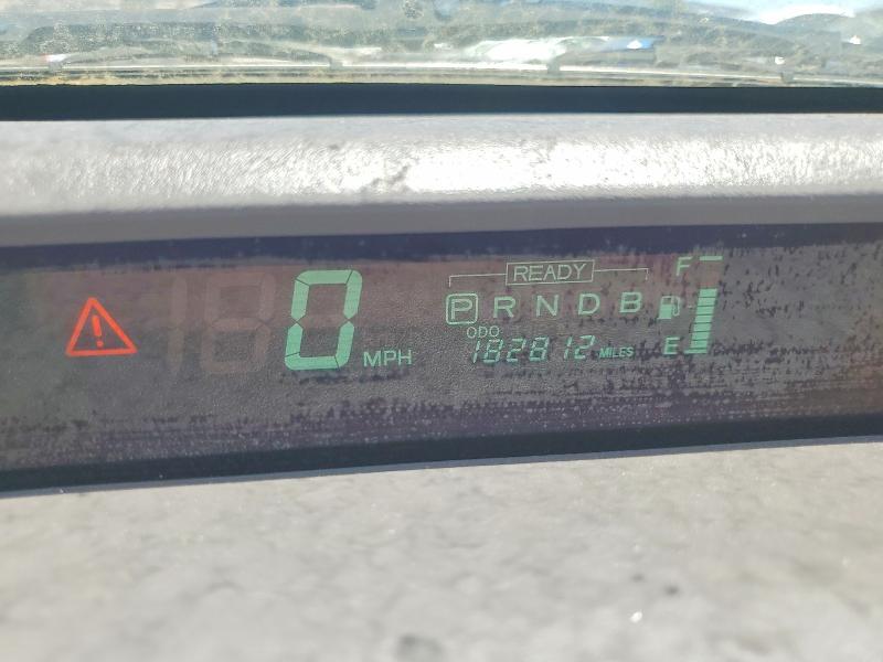 2001 Toyota Prius VIN JT2BK12U310006877 COPART salvage auction — MINOR DENT/SCRATCHES, CA - DIS/DLR/EXP ONLY CLEAN TITLE, sold $500 on 2026-07-28 (photo 9)
