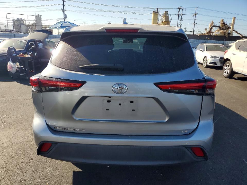 2021 Toyota Highlander VIN 5TDZZRAHXMS041342 COPART salvage auction — REAR END, Salvage Title, sold $13,300 on 2026-08-24 (photo 6)