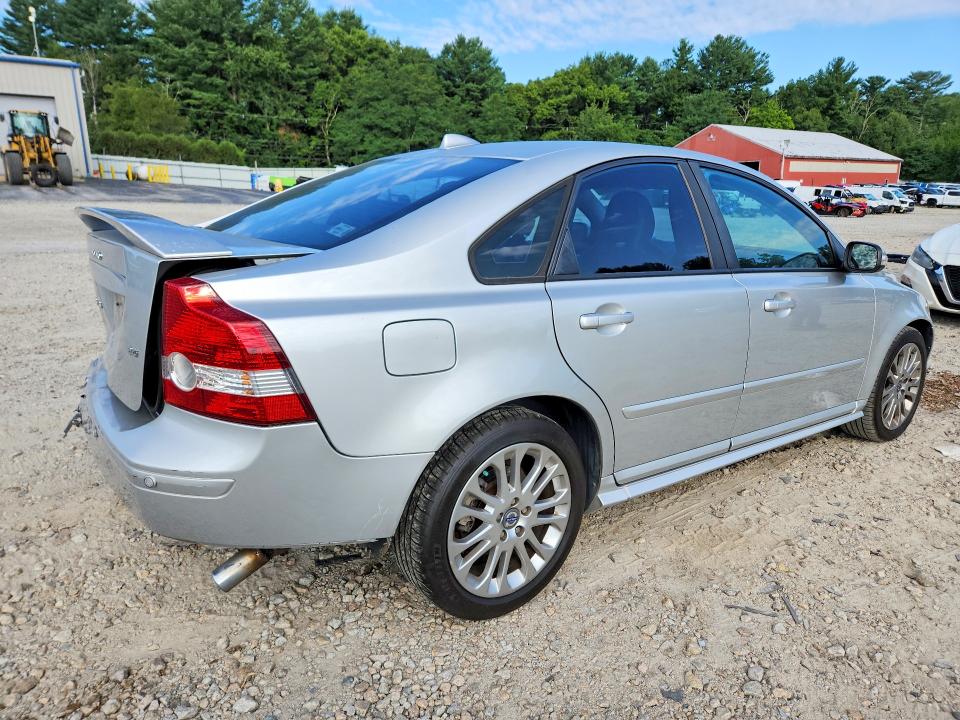 2007 Volvo S40 VIN YV1MS382172302568 COPART salvage auction — REAR END, MA - CERT OF TITLE-RECONSTRCTD COLL, sold $450 on 2026-08-06 (photo 3)