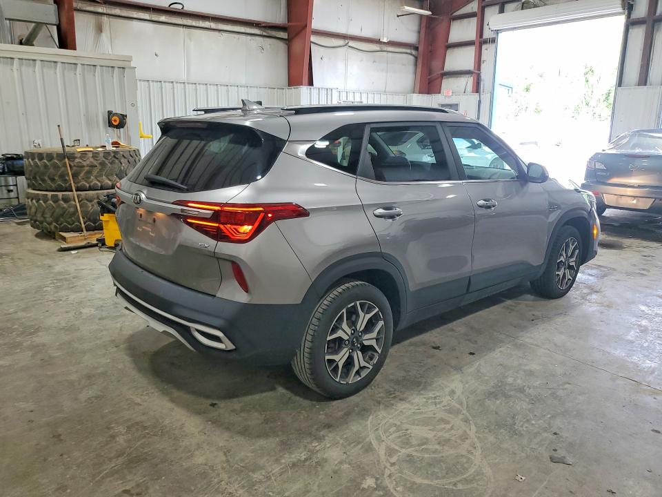 2021 Kia Seltos VIN KNDERCAA1M7158297 COPART salvage auction — FRONT END, Ny - Mv-907A Salvage Certificate, sold $925 on 2026-07-20 (photo 3)