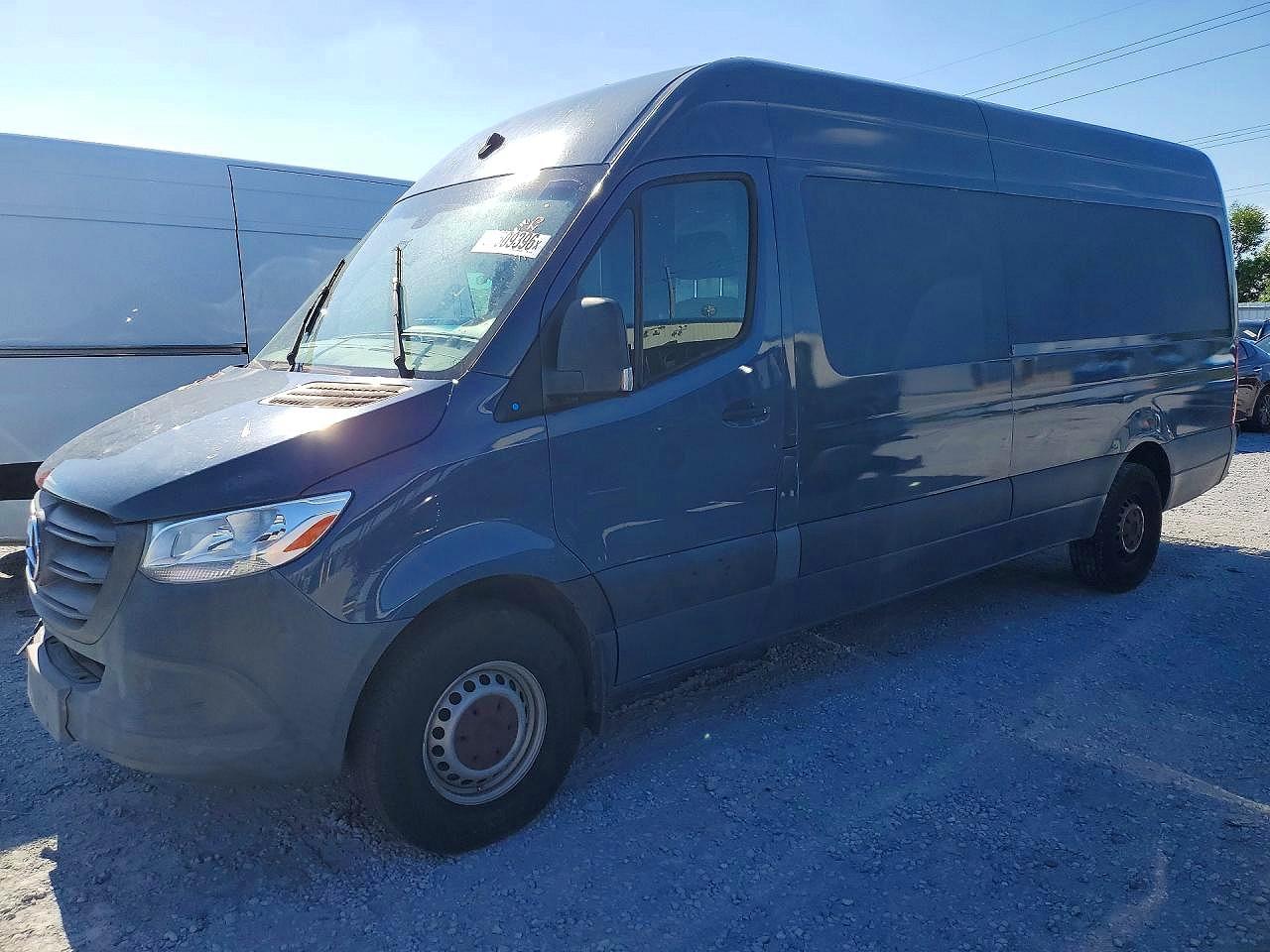 2019 Mercedes-Benz Sprinter VIN WD4PF1CD9KP137715 — COPART salvage auction photo