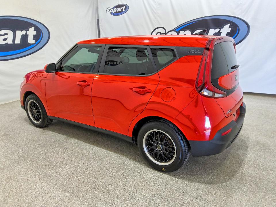 2020 Kia Soul VIN KNDJ23AU6L7069272 COPART salvage auction — MINOR DENT/SCRATCHES, CA - CERTIFICATE OF TITLE, sold $100 on 2026-07-28 (photo 2)