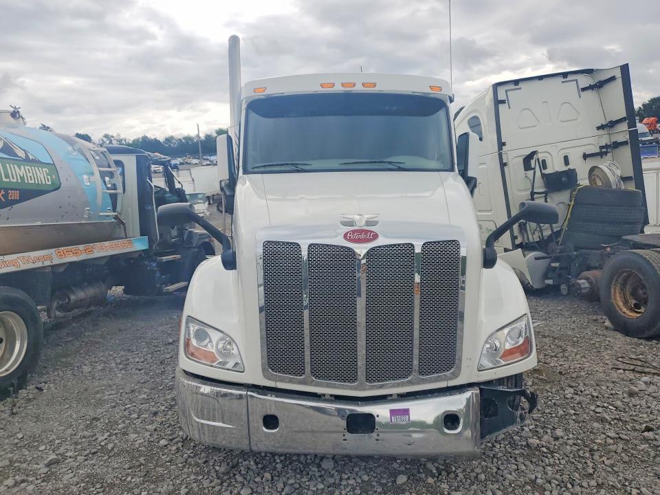 2021 Peterbilt 579 VIN 1XPBDP9X8MD646390 COPART salvage auction — FRONT END, OH - CERTIFICATE OF TITLE, sold $5,800 on 2026-09-05 (photo 5)