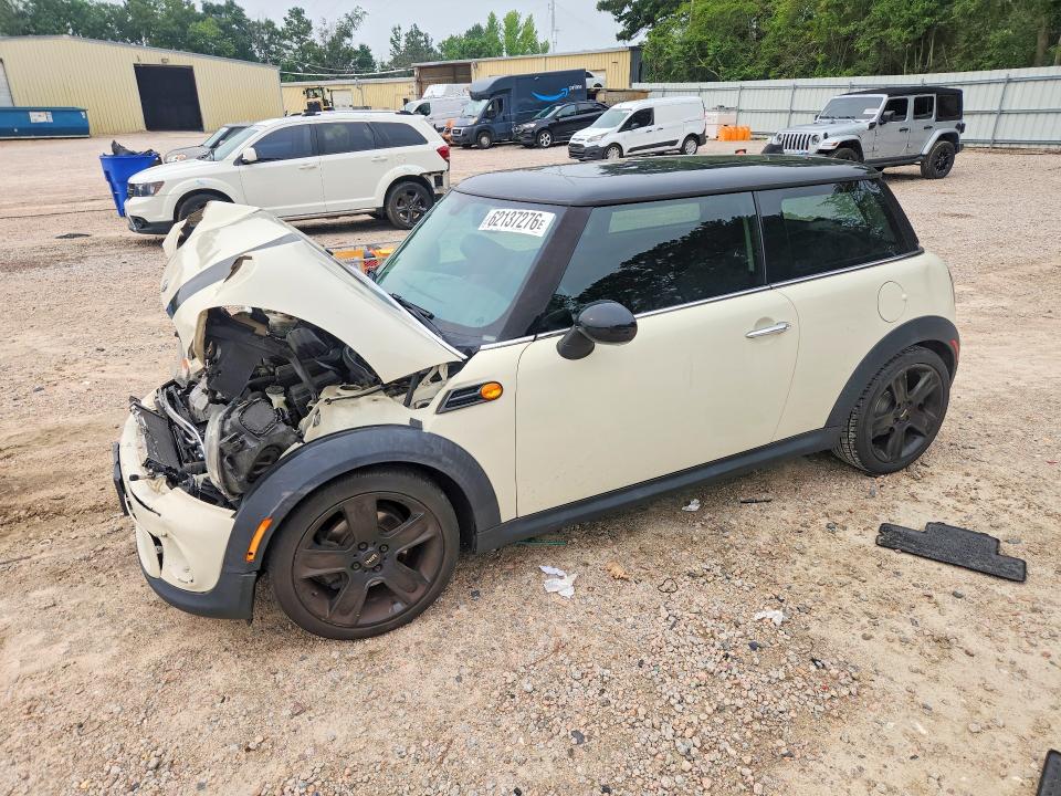 2013 Mini Cooper VIN WMWSU3C58DT549498 COPART salvage auction — FRONT END, Nc - Salvage Certificate Of Title, sold $450 on 2026-08-14 (photo 1)