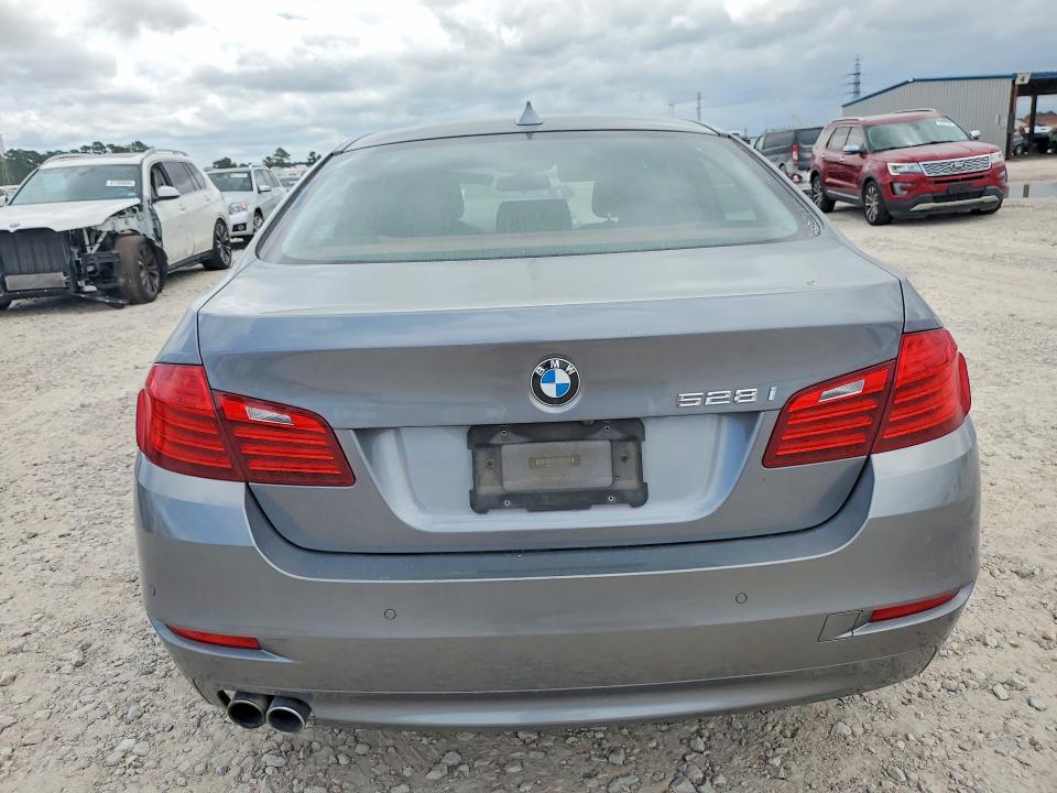 2014 BMW 5 series VIN WBA5A5C55ED509098 COPART salvage auction — NORMAL WEAR, TX - CERTIFICATE OF TITLE, sold $750 on 2026-08-25 (photo 6)