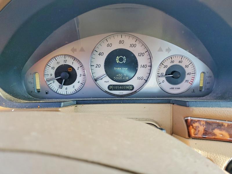 2008 Mercedes-benz E-klasse VIN WDBUF87X68B292415 COPART salvage auction — MINOR DENT/SCRATCHES, Nj - Certificate Of Title, sold $450 on 2026-08-03 (photo 9)