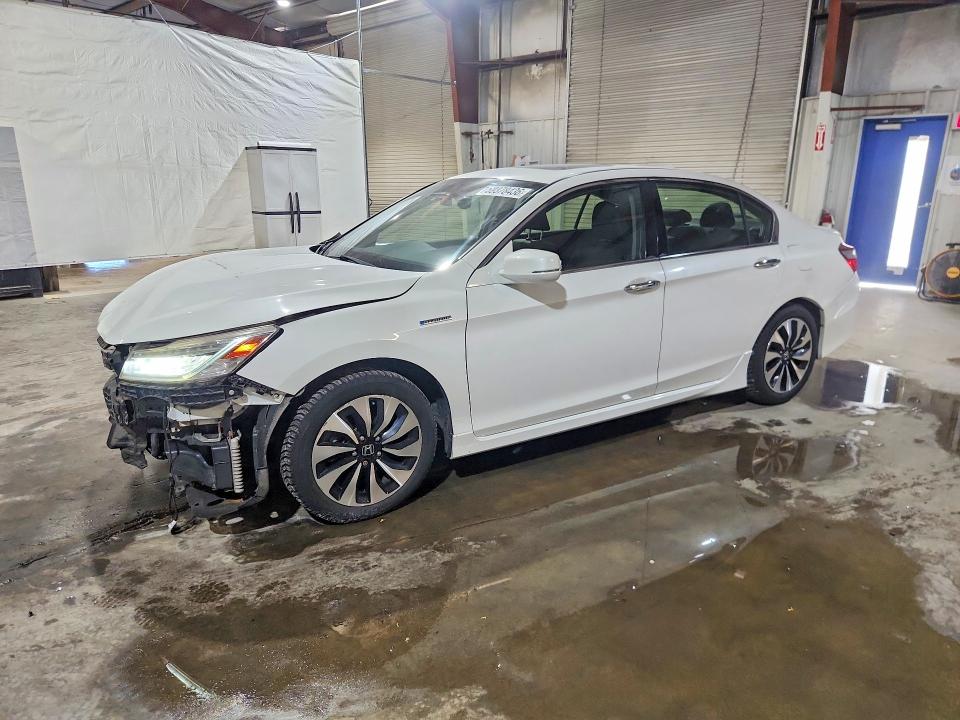 2017 Honda VIN JHMCR6F71HC012838 COPART salvage auction — FRONT END, Ma - Cert Of Title-Salvage, sold $3,100 on 2026-07-15 (photo 1)