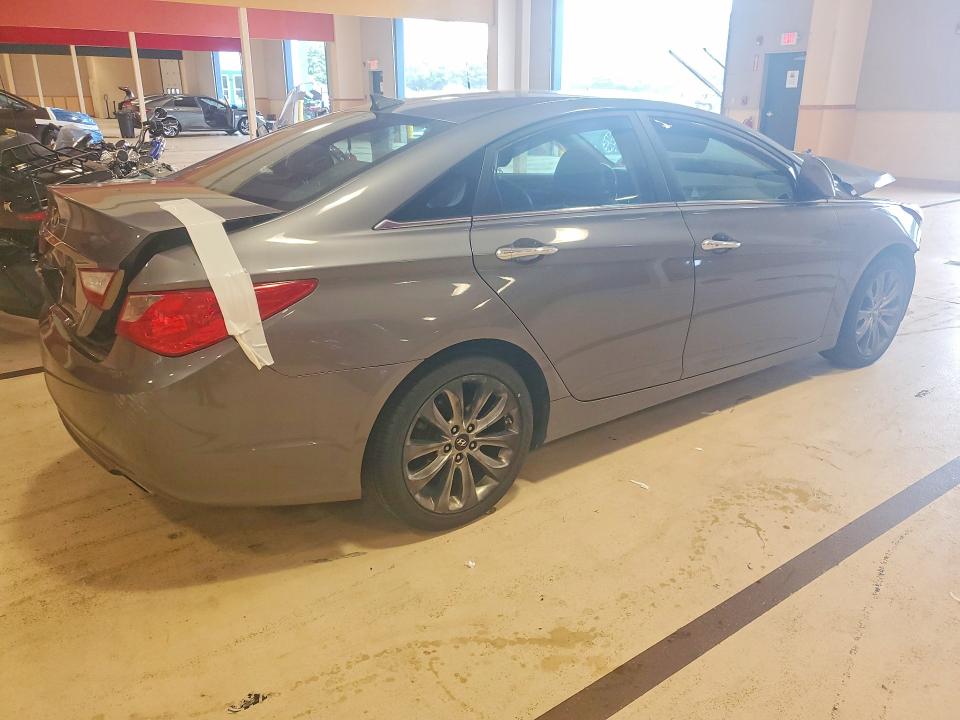2012 Hyundai VIN 5NPEC4AC3CH367771 COPART salvage auction — FRONT END, MA - CERT OF TITLE-RECONSTRCTD COLL, sold $450 on 2026-07-23 (photo 3)