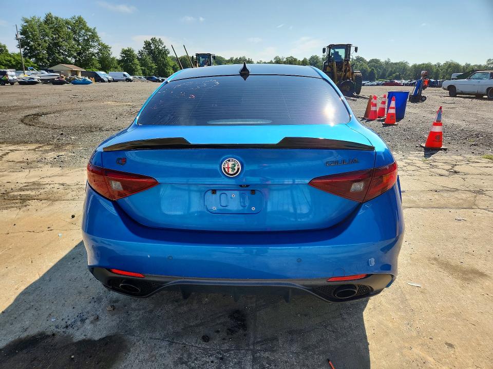 2019 Alfa romeo Giulia VIN ZARFAMBN5K7611956 COPART salvage auction — FRONT END, Wv - Certificate Of Title, sold $6,200 on 2026-08-17 (photo 6)