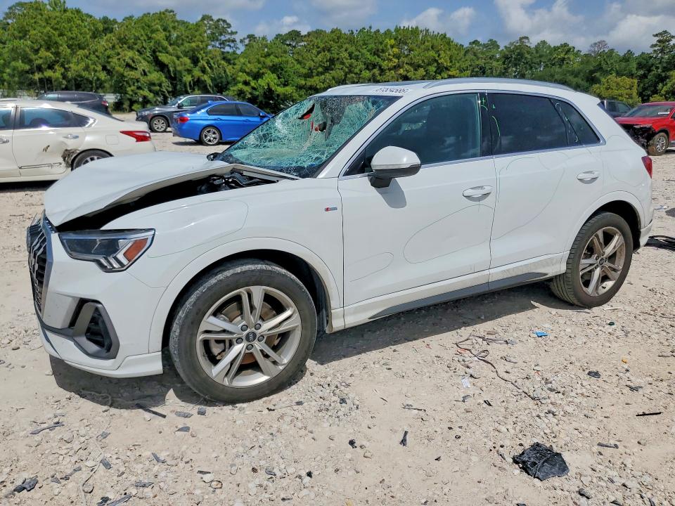 2021 Audi Q3 VIN WA1EECF34M1157194 — COPART salvage auction photo