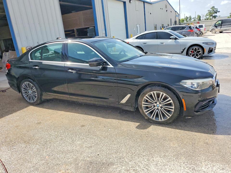 2017 BMW 5 series VIN WBAJA5C30HG894005 COPART salvage auction — NORMAL WEAR, TX - CERTIFICATE OF TITLE, sold $3,050 on 2026-07-28 (photo 4)