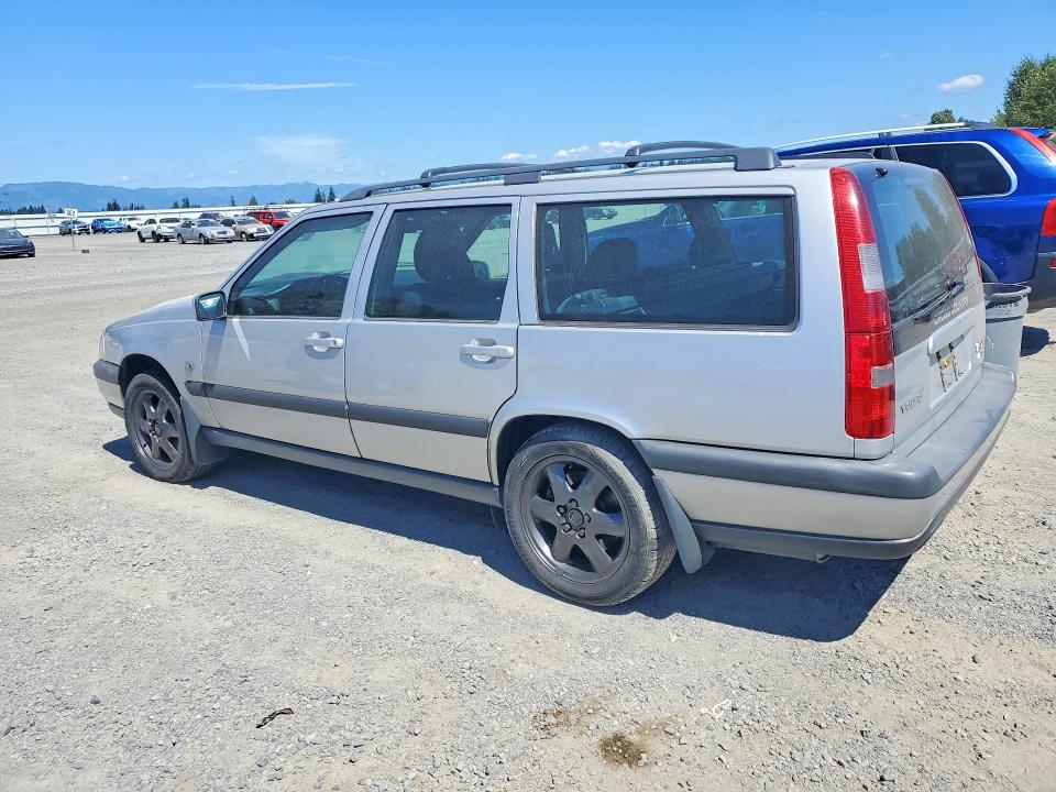 2000 Volvo V70 VIN YV1LZ56D0Y2729037 COPART salvage auction — MINOR DENT/SCRATCHES, WA - BILL OF SALE, sold $275 on 2026-08-10 (photo 2)