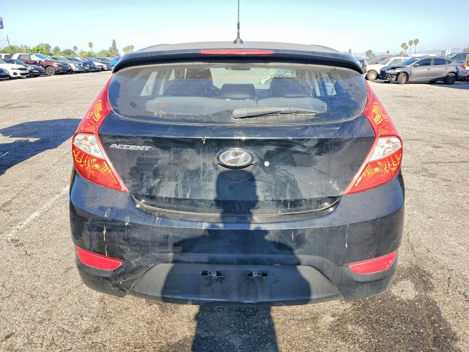 2012 Hyundai Accent VIN KMHCU5AE5CU004613 COPART salvage auction — MINOR DENT/SCRATCHES, Ca - Dis/Dlr/Exp App For Dup Salvag, sold $650 on 2026-07-31 (photo 6)