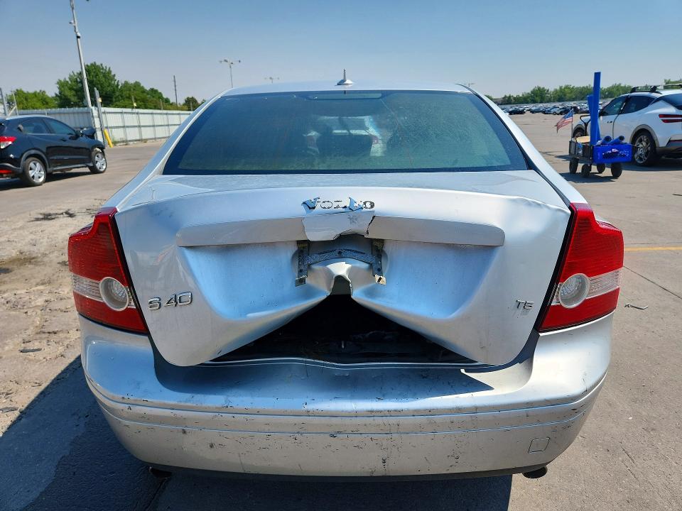 2005 Volvo S40 VIN YV1MS682452050801 COPART salvage auction — BURN, Co - Non-Repairable Cert Of Title, sold $250 on 2026-08-12 (photo 6)