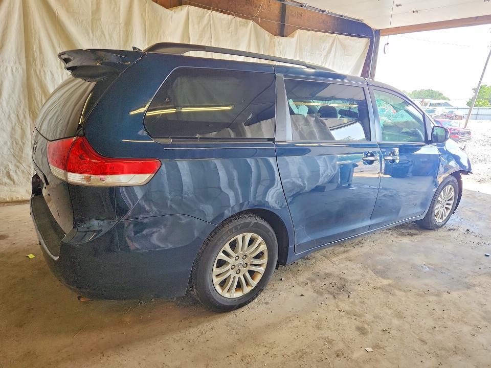 2011 Toyota Sienna VIN 5TDYK3DCXBS145419 COPART salvage auction — FRONT END, PA - CERTIFICATE OF SALVAGE, sold $575 on 2026-07-30 (photo 3)