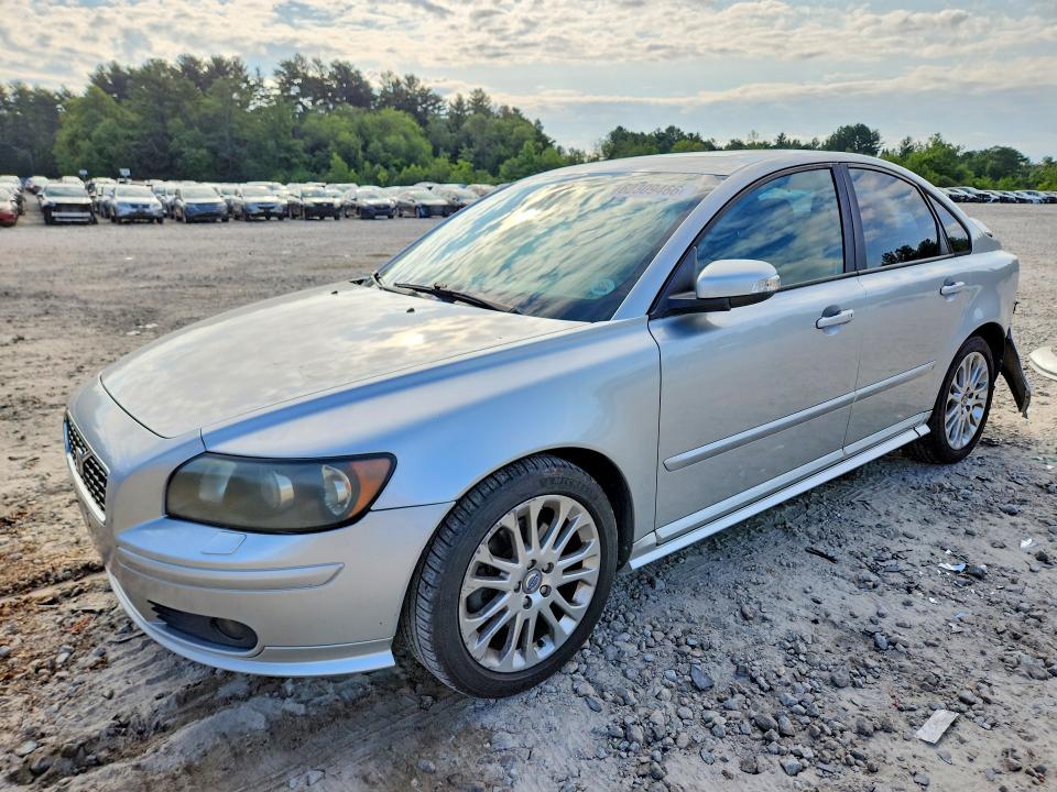 2007 Volvo S40 VIN YV1MS382172302568 COPART salvage auction — REAR END, MA - CERT OF TITLE-RECONSTRCTD COLL, sold $450 on 2026-08-06 (photo 1)