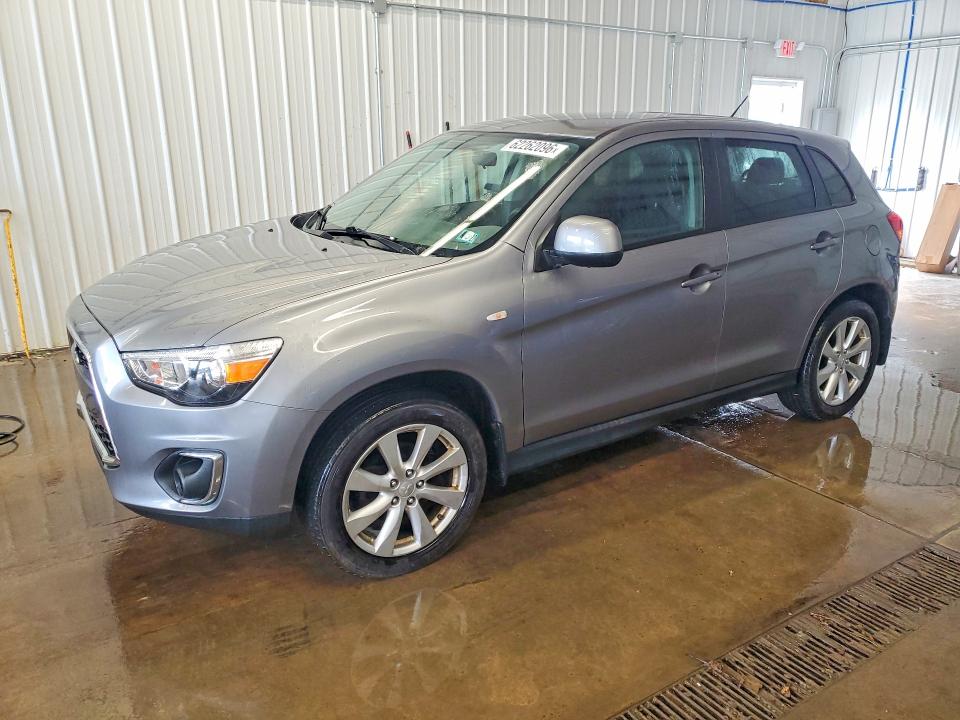 2015 Mitsubishi Outlander VIN 4A4AR3AU1FE013146 COPART salvage auction — NORMAL WEAR, Pa - Cert Of Title, sold $4,413 on 2026-08-20 (photo 1)