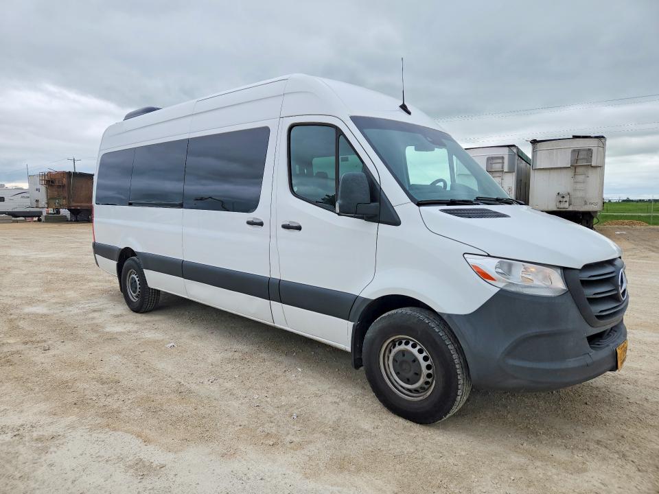 2022 Mercedes-benz Sprinter VIN W1Z4DGHYXNT097343 COPART salvage auction — MECHANICAL, Ca - Clean Title Export Only, sold $9,400 on 2026-07-28 (photo 4)