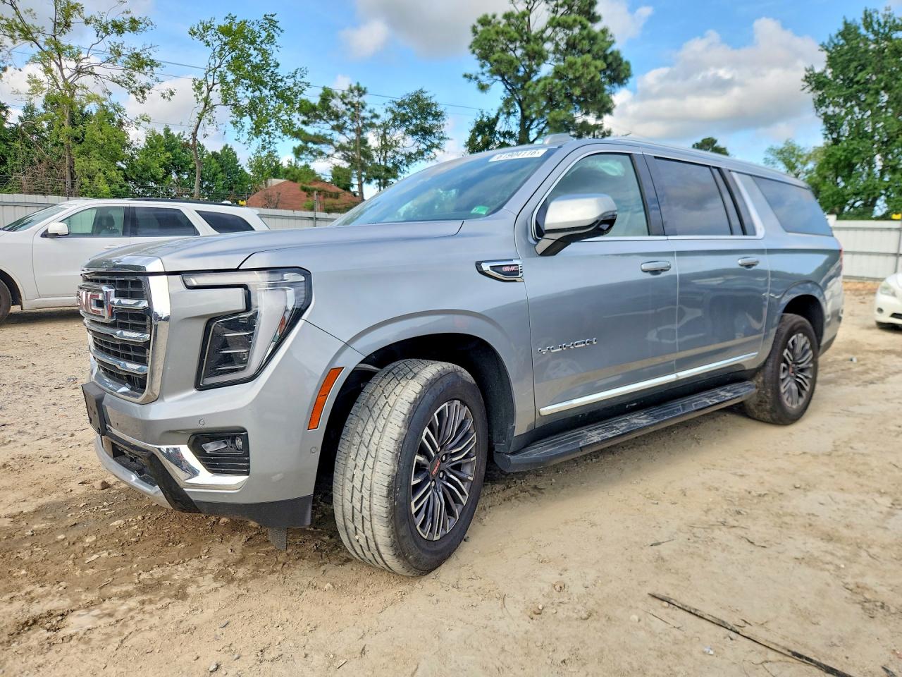 2025 GMC Yukon XL VIN 1GKS2GRD8SR255306 — COPART salvage auction photo