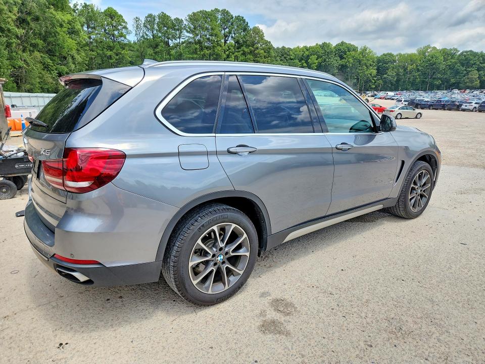 2018 BMW X5 VIN 5UXKR0C59J0Y04643 COPART salvage auction — NORMAL WEAR, Nc - Dealer Only Clean Title (P), sold $3,650 on 2026-07-28 (photo 3)