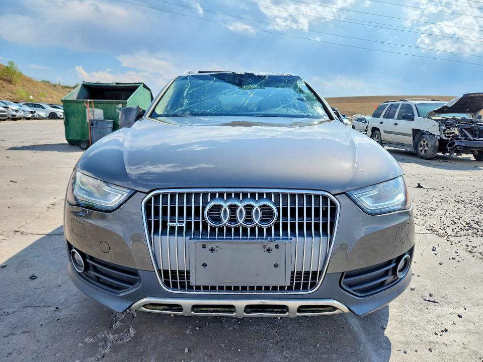 2015 Audi A4 VIN WA1UFAFL3FA009179 COPART salvage auction — ROLLOVER, Co - Public - Salvage Title, sold $1,100 on 2026-08-26 (photo 5)