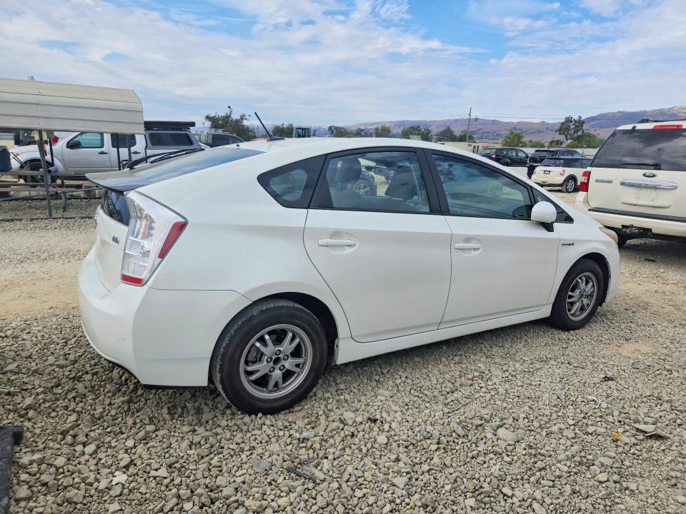 2010 Toyota Prius VIN JTDKN3DU6A0223217 COPART salvage auction — VANDALISM, CA - SALVAGE CERTIFICATE, sold $60 on 2026-07-21 (photo 3)
