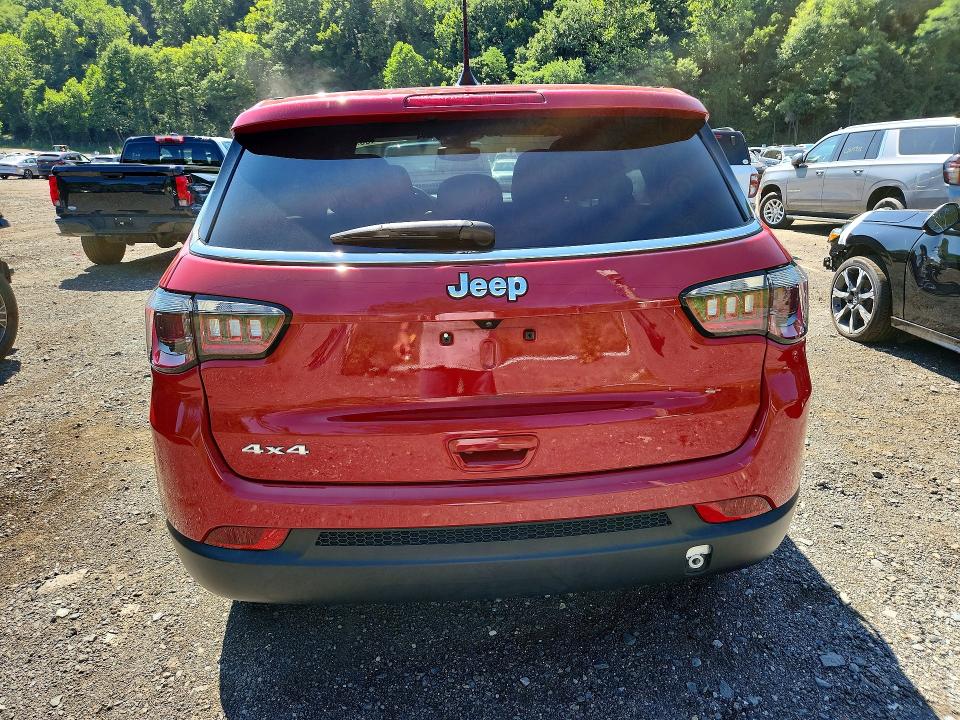 2024 Jeep Compass VIN 3C4NJDANXRT591605 COPART salvage auction — MINOR DENT/SCRATCHES, Pa - Certificate Of Salvage, sold $9,200 on 2026-09-03 (photo 6)