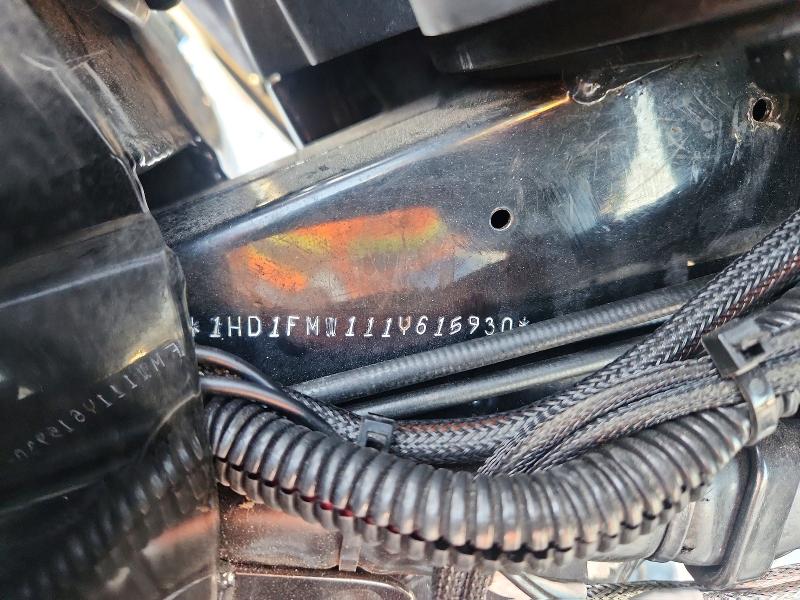 2001 Harley-davidson Flhtpi VIN 1HD1FMW111Y615930 COPART salvage auction — MINOR DENT/SCRATCHES, Wi - Certificate Of Title, sold $600 on 2026-07-27 (photo 8)