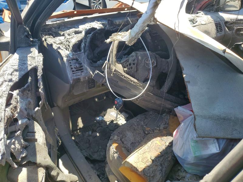 2009 Toyota Corolla VIN JTDBL40E199037957 COPART salvage auction — BURN, CA - NON-REPAIRABLE VEHICLE CERT, sold $225 on 2026-07-08 (photo 8)