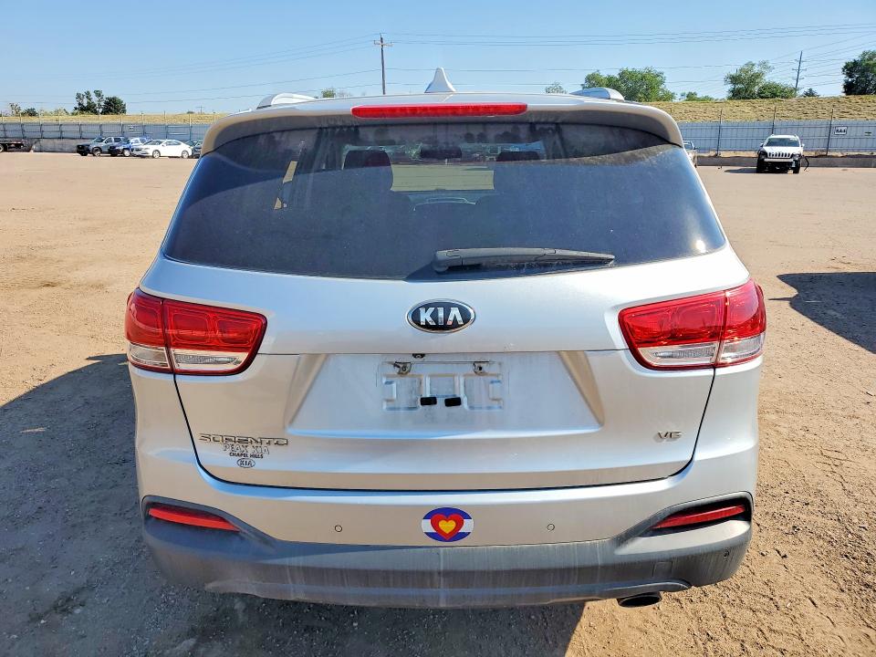 2016 Kia Sorento VIN 5XYPGDA53GG155237 COPART salvage auction — VANDALISM, Co - Dis/Dlr/Exp Only Clean Title, sold $2,150 on 2026-07-08 (photo 6)