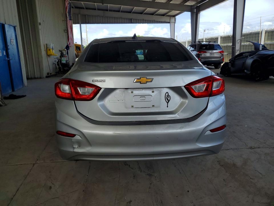 2017 Chevrolet Cruze VIN 1G1BC5SM6H7199953 COPART salvage auction — MINOR DENT/SCRATCHES, Fl - Certificate Of Title, sold $10 on 2026-09-09 (photo 6)