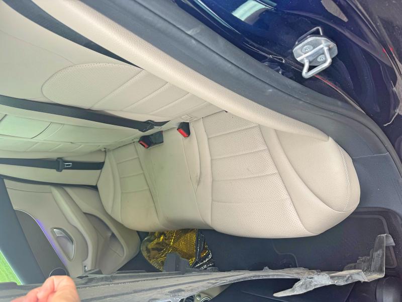 2019 Mercedes-benz C-klasse VIN WDDWF8DB9KR482992 COPART salvage auction — MINOR DENT/SCRATCHES, AZ - CERT OF TITLE - SALVAGE (P), sold $5,300 on 2026-07-30 (photo 6)