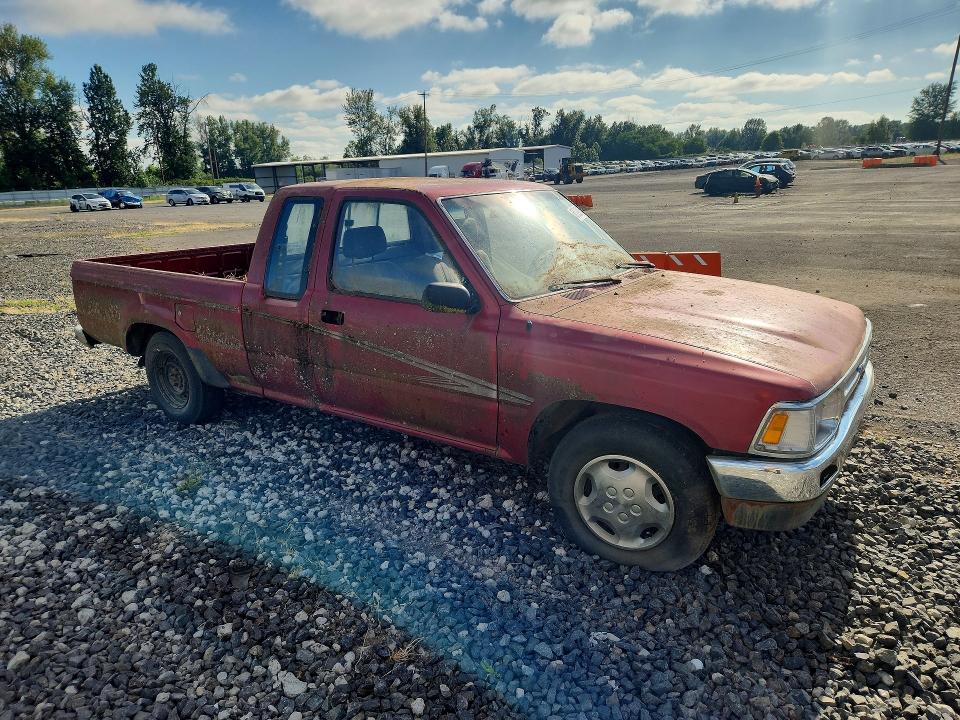 1992 Toyota Pickup VIN JT4RN93PXN5049349 COPART salvage auction — WATER/FLOOD, OR - CERTIFICATE OF TITLE, sold $125 on 2026-07-27 (photo 4)
